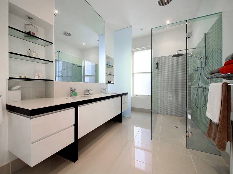 32 Middle Crescent, BRIGHTON, VIC 3186 Australia