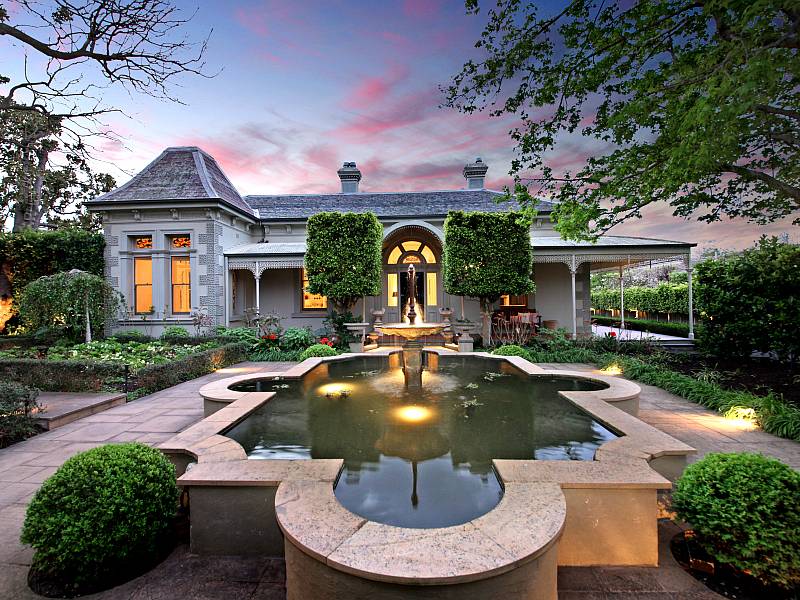 32 Middle Crescent, BRIGHTON, VIC 3186 Australia