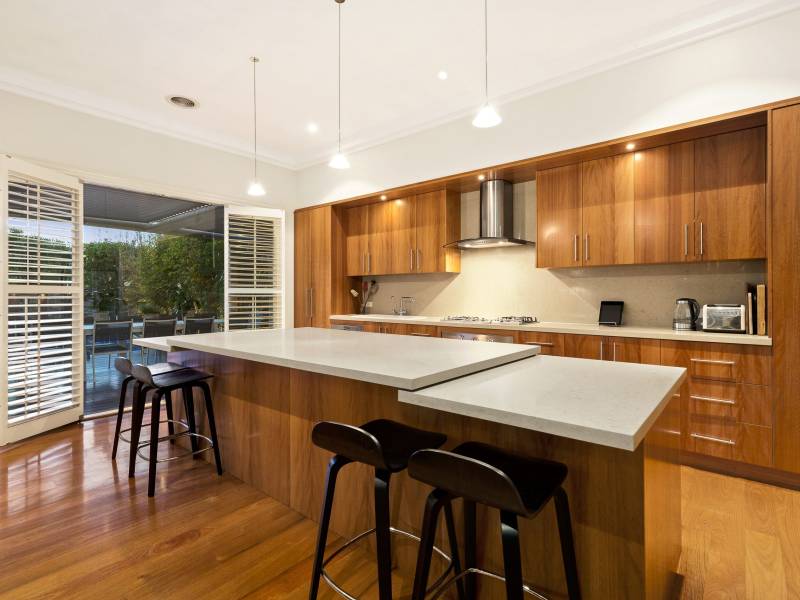 15 Newbay Crescent, BRIGHTON, VIC 3186 Australia