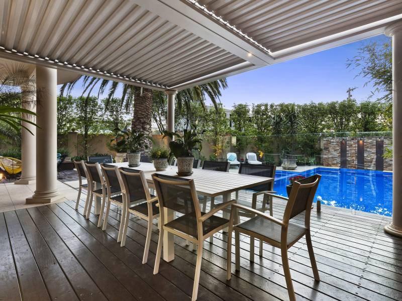 15 Newbay Crescent, BRIGHTON, VIC 3186 Australia