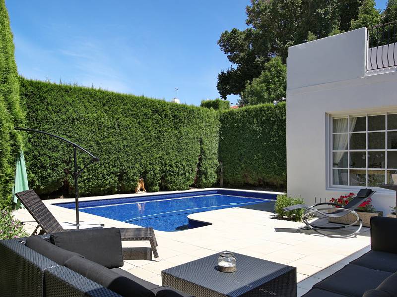 35 Seacombe Grove, BRIGHTON, VIC 3186 Australia