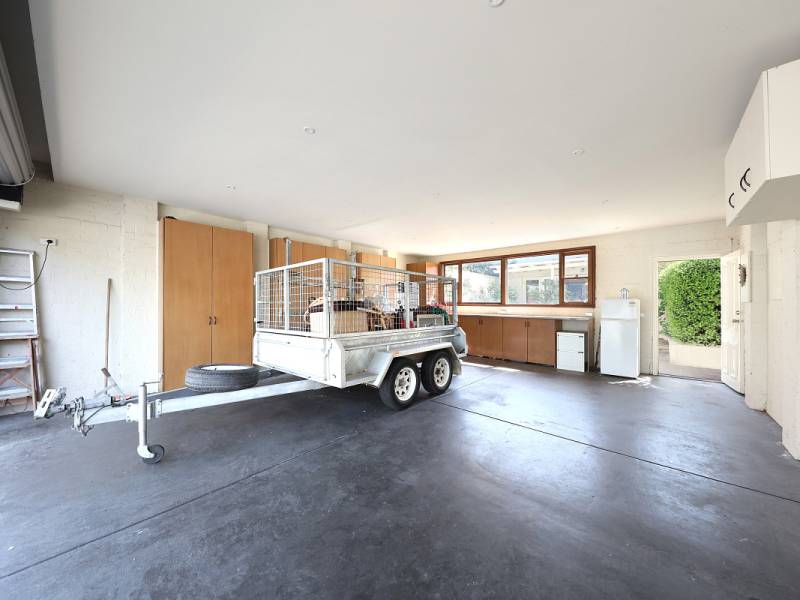 4 Thomson Street, BRIGHTON, VIC 3186 Australia