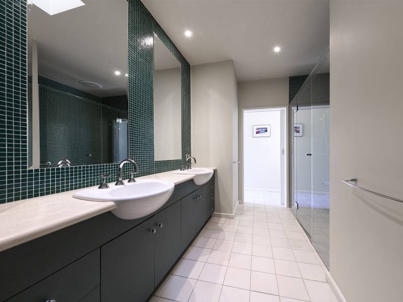 4 Thomson Street, BRIGHTON, VIC 3186 Australia