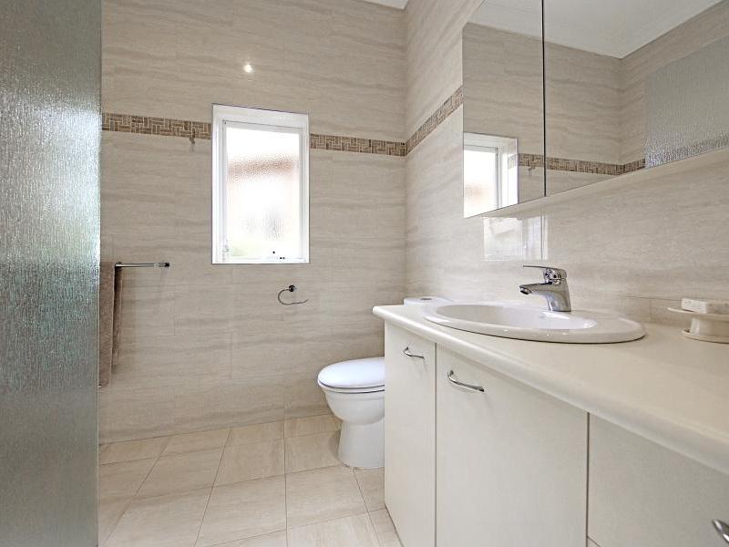 4A Middle Crescent, BRIGHTON, VIC 3186 Australia