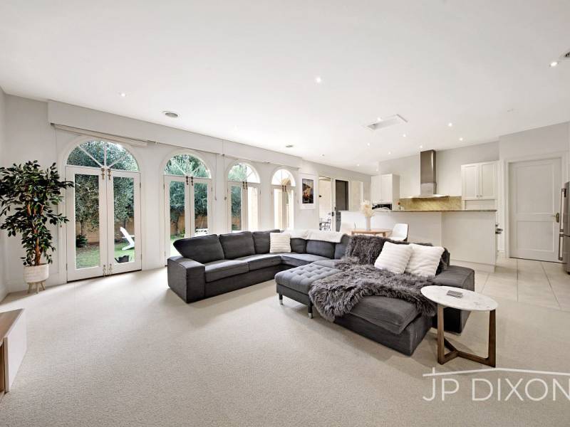 9 St Ninians Road, BRIGHTON, VIC 3186 Australia