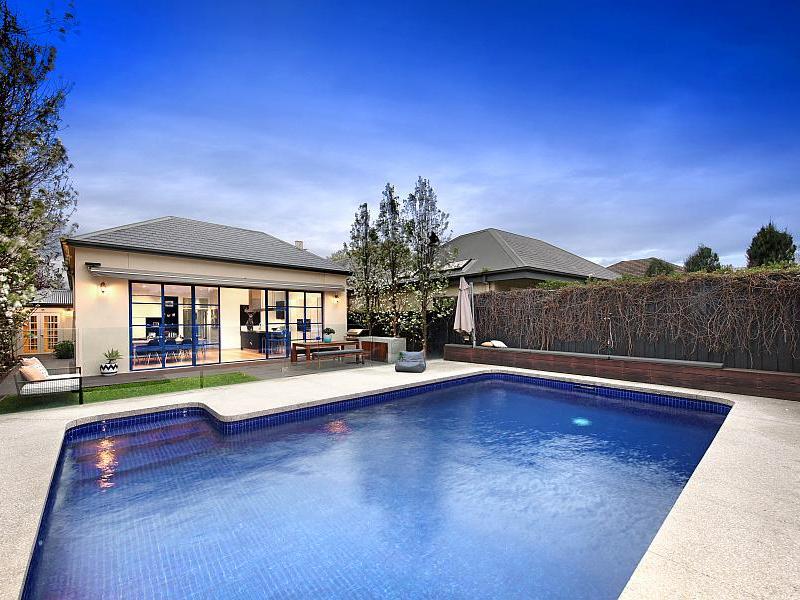 83 Outer Crescent, BRIGHTON, VIC 3186 Australia