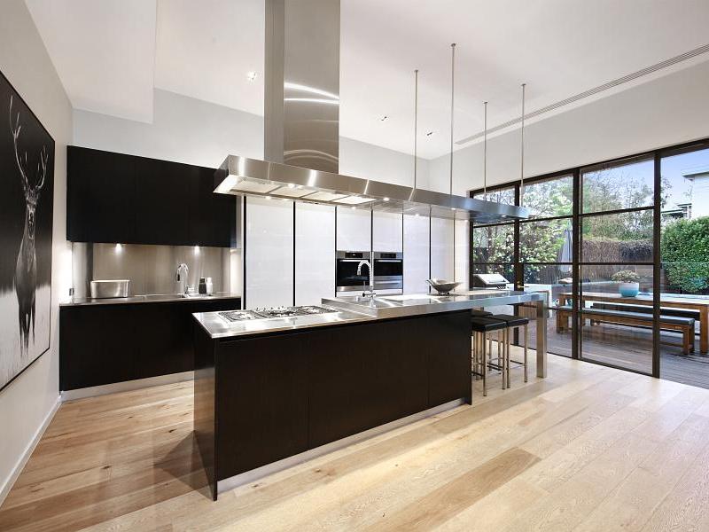 83 Outer Crescent, BRIGHTON, VIC 3186 Australia