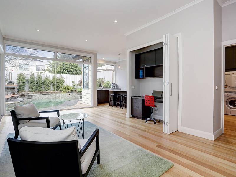6 Iona Avenue, BRIGHTON, VIC 3186 Australia