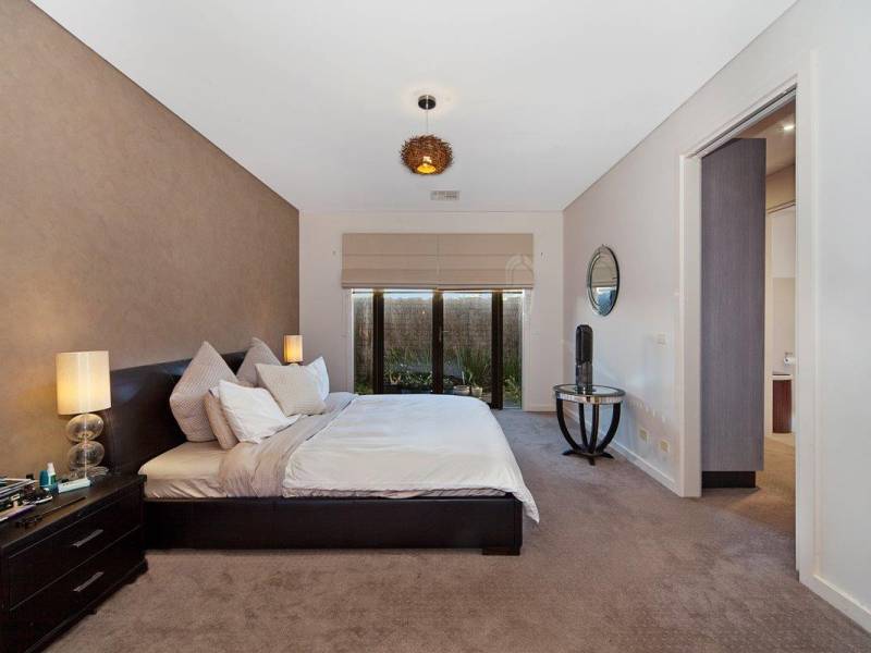 54b Earlsfield Road, HAMPTON, VIC 3188 Australia