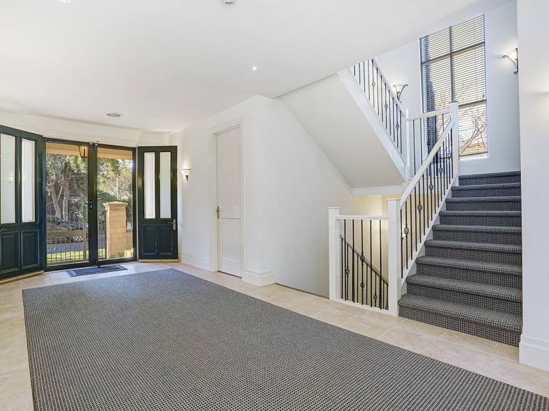 9 St Ninians Road, BRIGHTON, VIC 3186 Australia