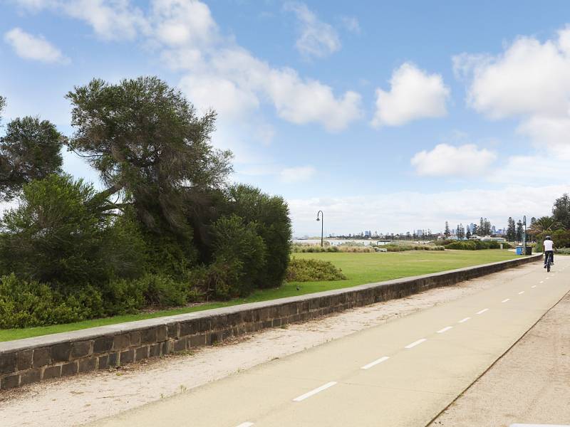 9 St Ninians Road, BRIGHTON, VIC 3186 Australia