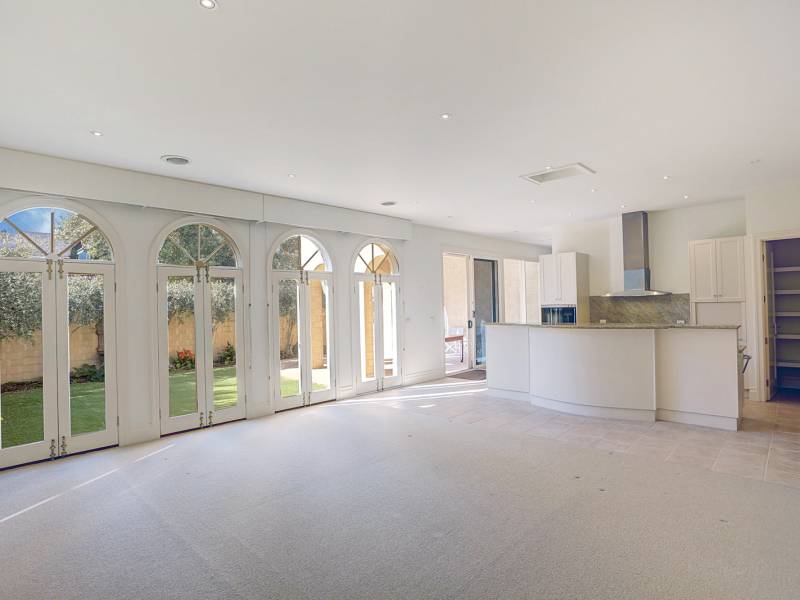 9 St Ninians Road, BRIGHTON, VIC 3186 Australia