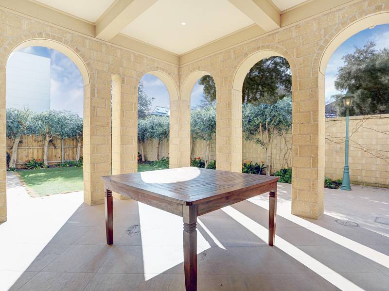 9 St Ninians Road, BRIGHTON, VIC 3186 Australia