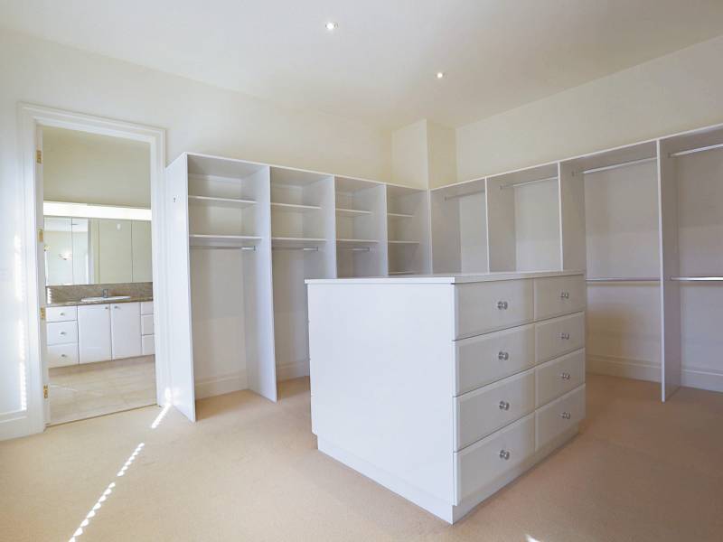 9 St Ninians Road, BRIGHTON, VIC 3186 Australia