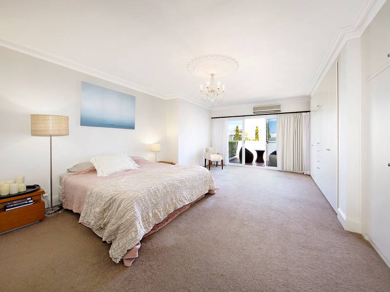 35 Seacombe Grove, BRIGHTON, VIC 3186 Australia