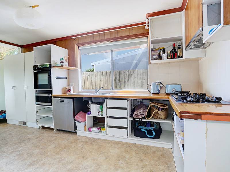 33 Carlyon Street, ORMOND, VIC 3204 Australia