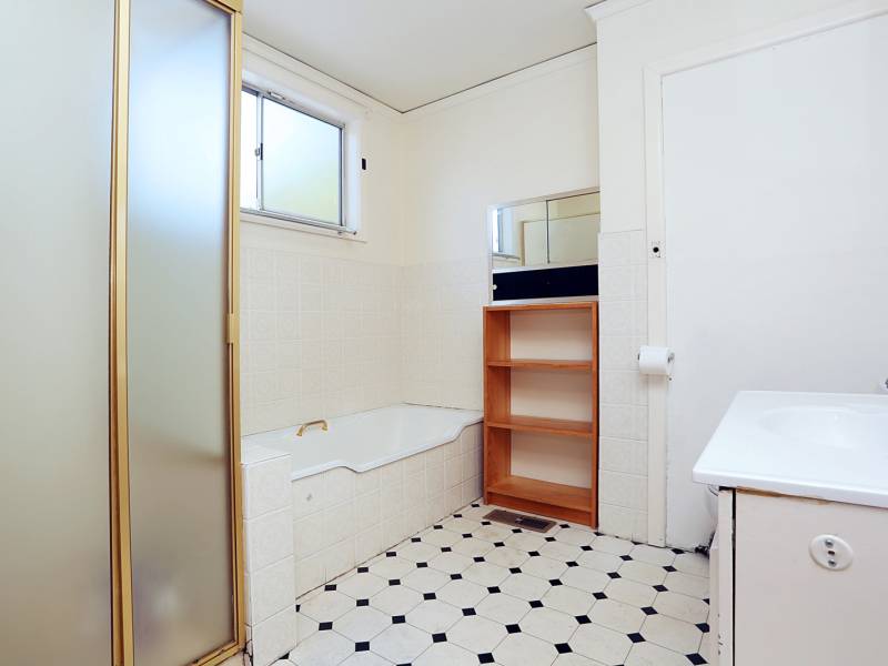 33 Carlyon Street, ORMOND, VIC 3204 Australia