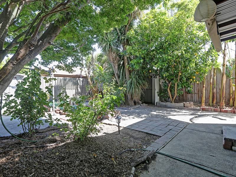 33 Carlyon Street, ORMOND, VIC 3204 Australia