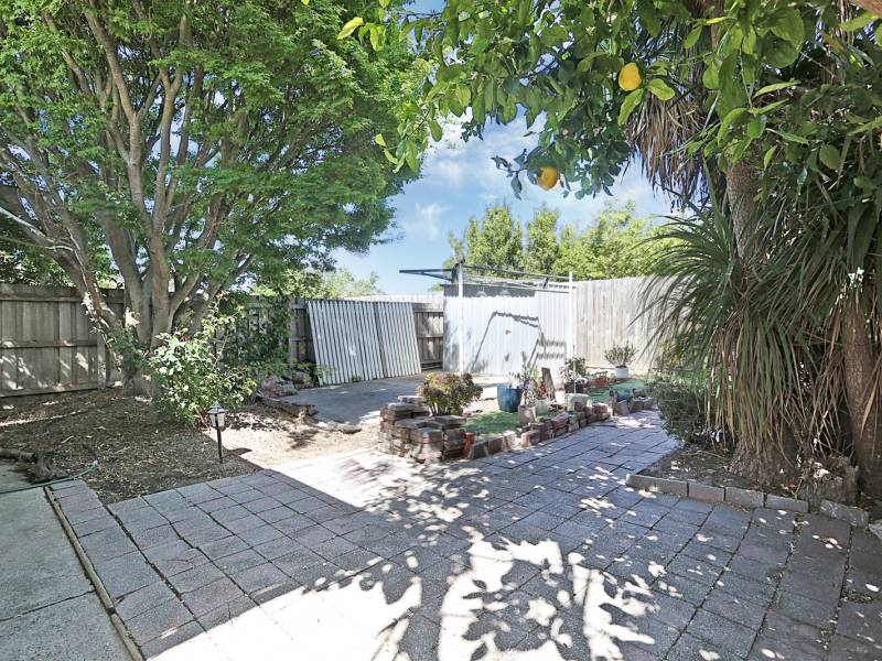 33 Carlyon Street, ORMOND, VIC 3204 Australia