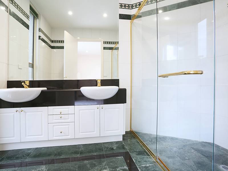 3 Baroona Court, BRIGHTON, VIC 3186 Australia