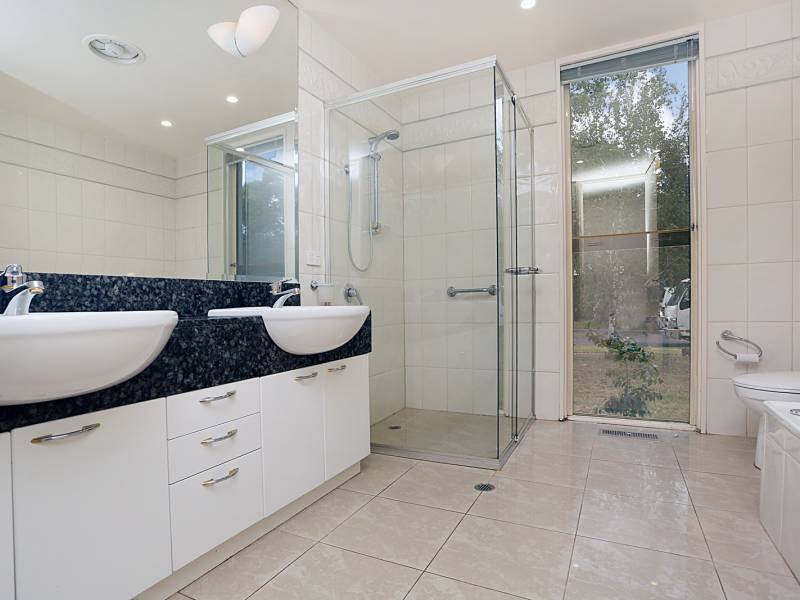 3 Baroona Court, BRIGHTON, VIC 3186 Australia