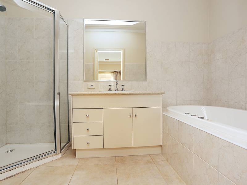 4/14 Asling Street, BRIGHTON, VIC 3186 Australia