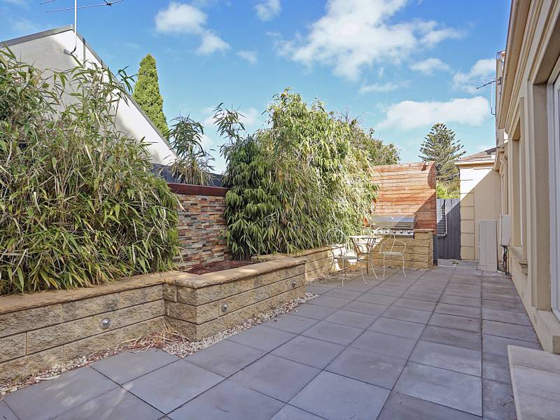 4/14 Asling Street, BRIGHTON, VIC 3186 Australia