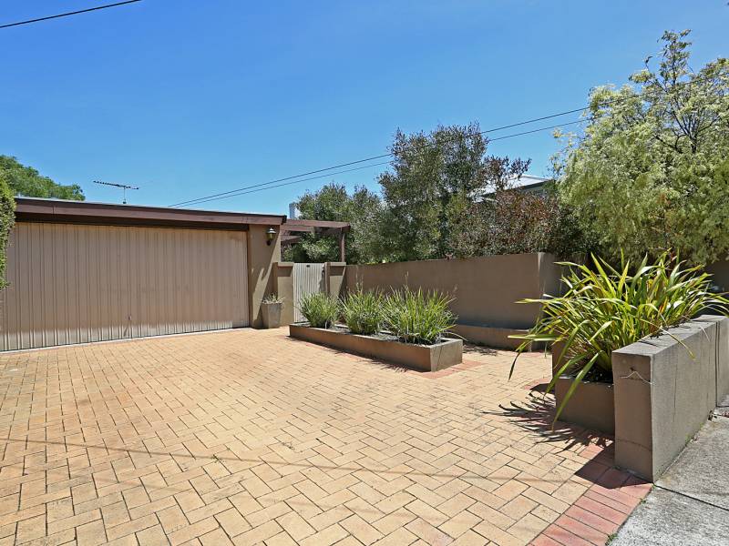 18 Young Street, BRIGHTON, VIC 3186 Australia