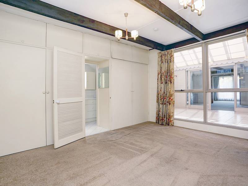 18 Young Street, BRIGHTON, VIC 3186 Australia