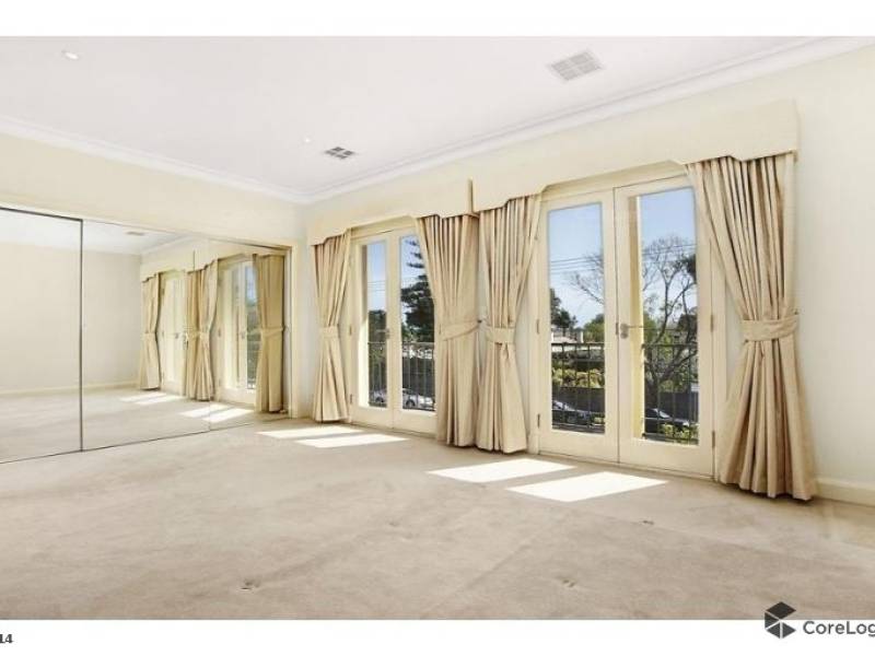 12A Asling Street, BRIGHTON, VIC 3186 Australia