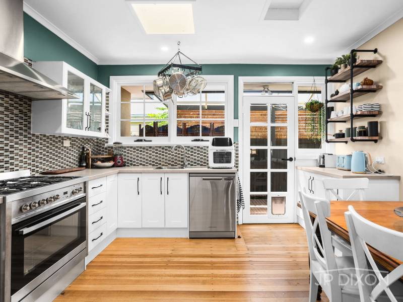 2/18 William Street, BRIGHTON, VIC 3186 Australia