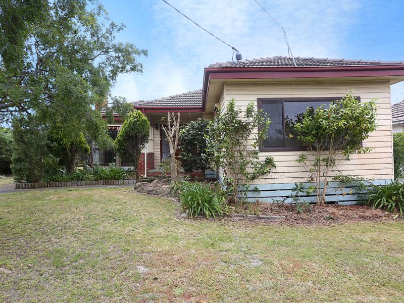 15 Paloma Street, BENTLEIGH EAST, VIC 3165 Australia