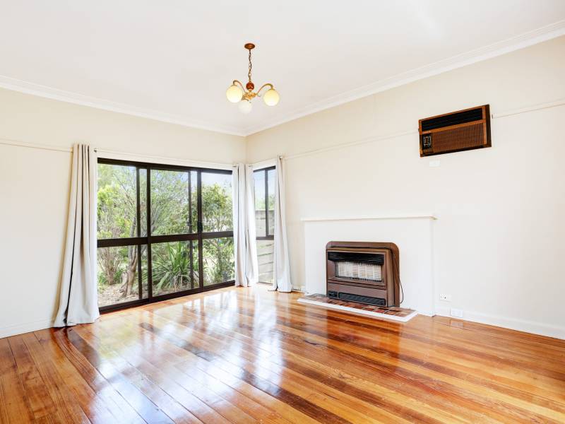 15 Paloma Street, BENTLEIGH EAST, VIC 3165 Australia