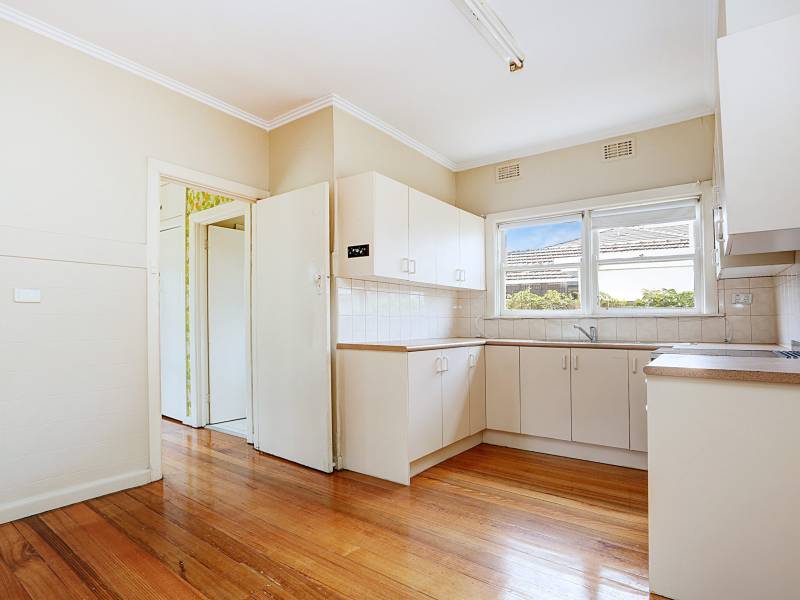 15 Paloma Street, BENTLEIGH EAST, VIC 3165 Australia