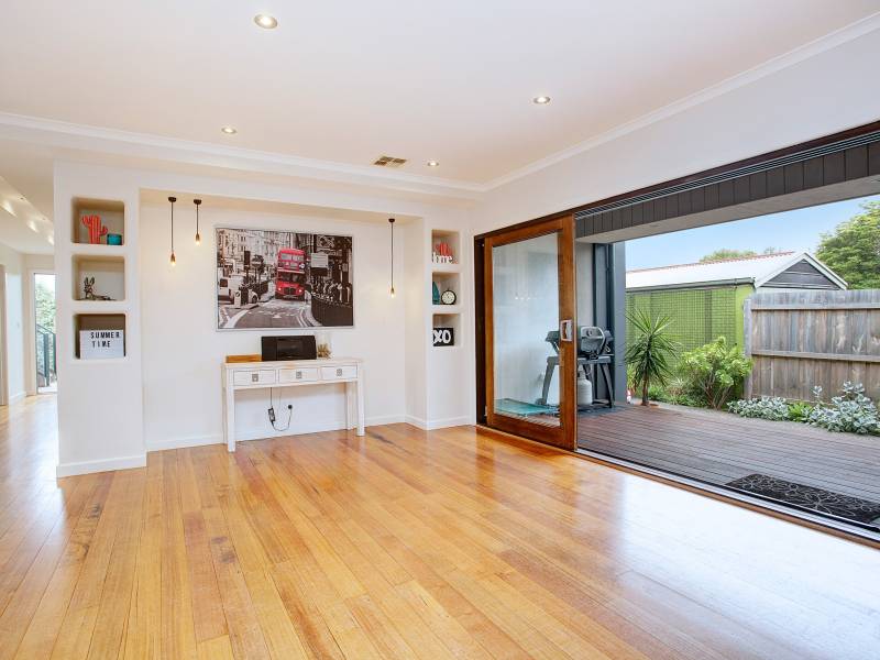 37 Albany Crescent, ASPENDALE, VIC 3195 Australia