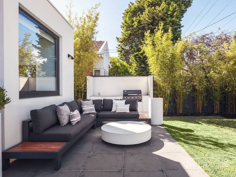 15 Peacock Street, BRIGHTON, VIC 3186 Australia