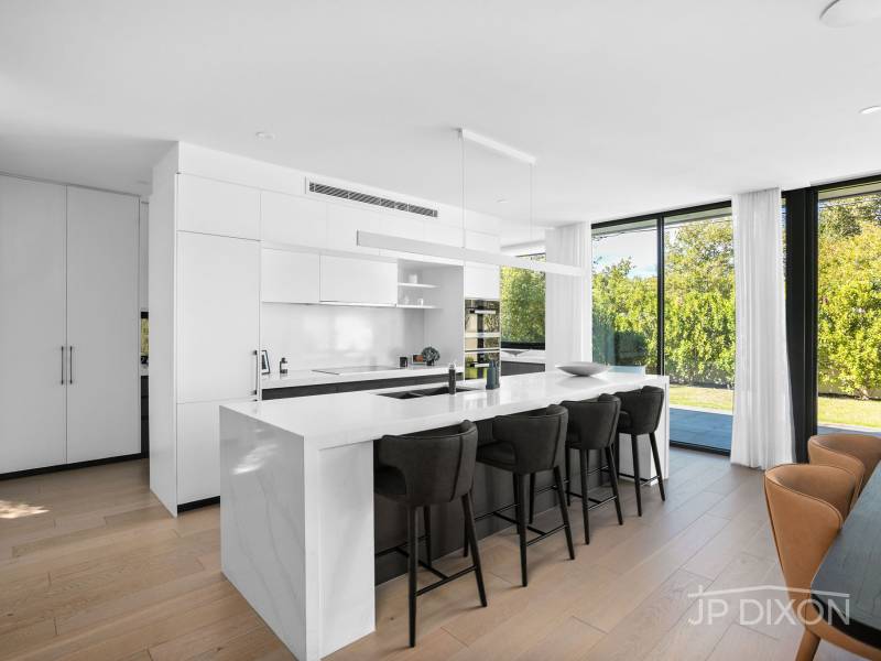 15 Peacock Street, BRIGHTON, VIC 3186 Australia