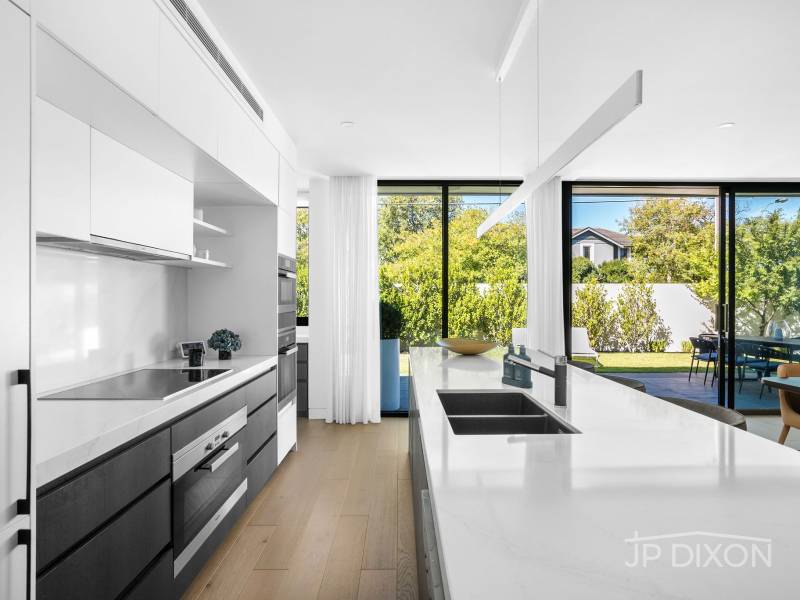 15 Peacock Street, BRIGHTON, VIC 3186 Australia