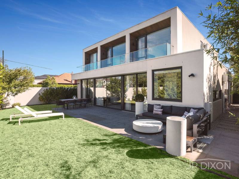 15 Peacock Street, BRIGHTON, VIC 3186 Australia