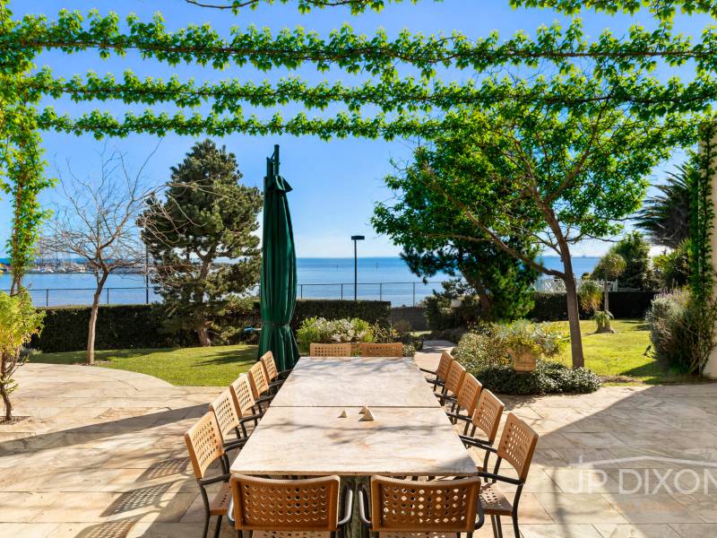 12 Moule Avenue, BRIGHTON, VIC 3186 Australia